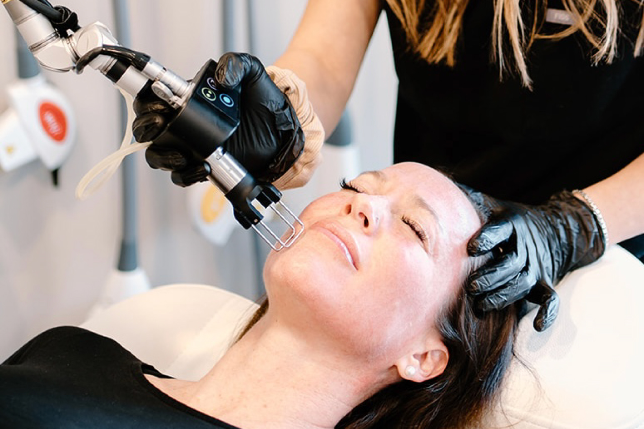 MD Esthetics CoolSculpting hero banner – redefine your shape effortlessly.